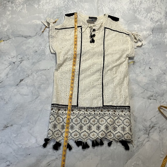 Hemant‎ Nandita Dress Womens Sz S Ivory Aditya Embroidered Eyelet Tunic Tassel - Picture 4 of 10